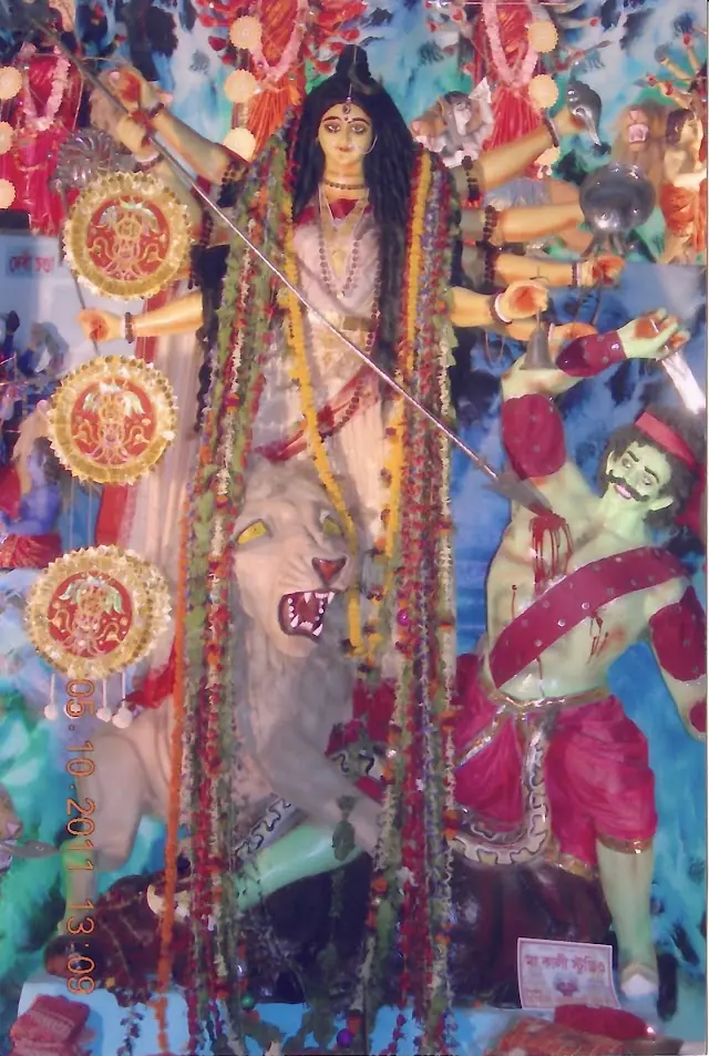 Close-up of the goddesses