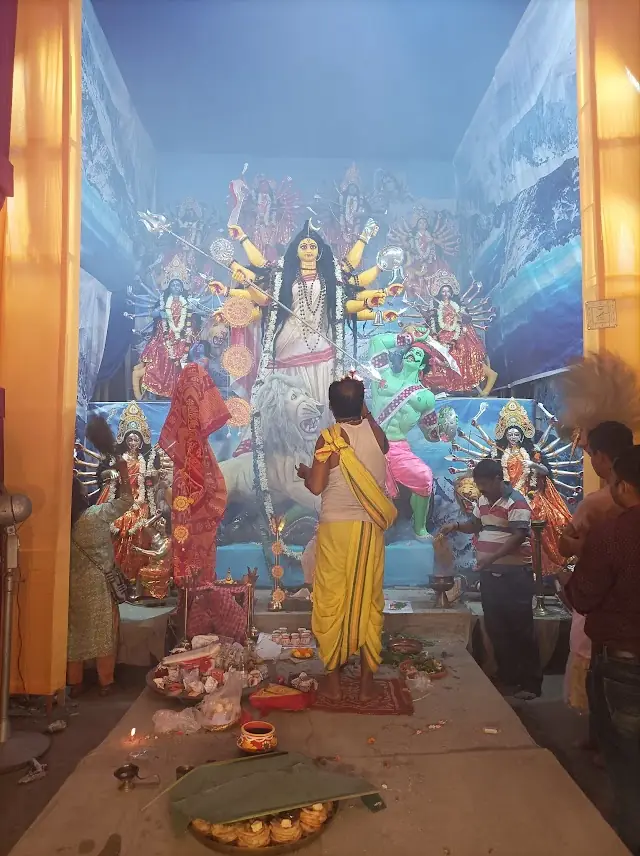 The priest before the nine goddesses